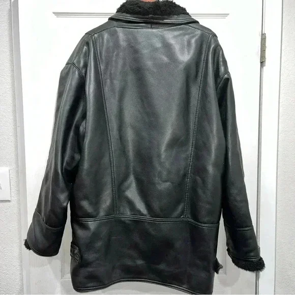 V Made in Italy soft Leather black Coat with super warm lining, pockets - Picture 2 of 11